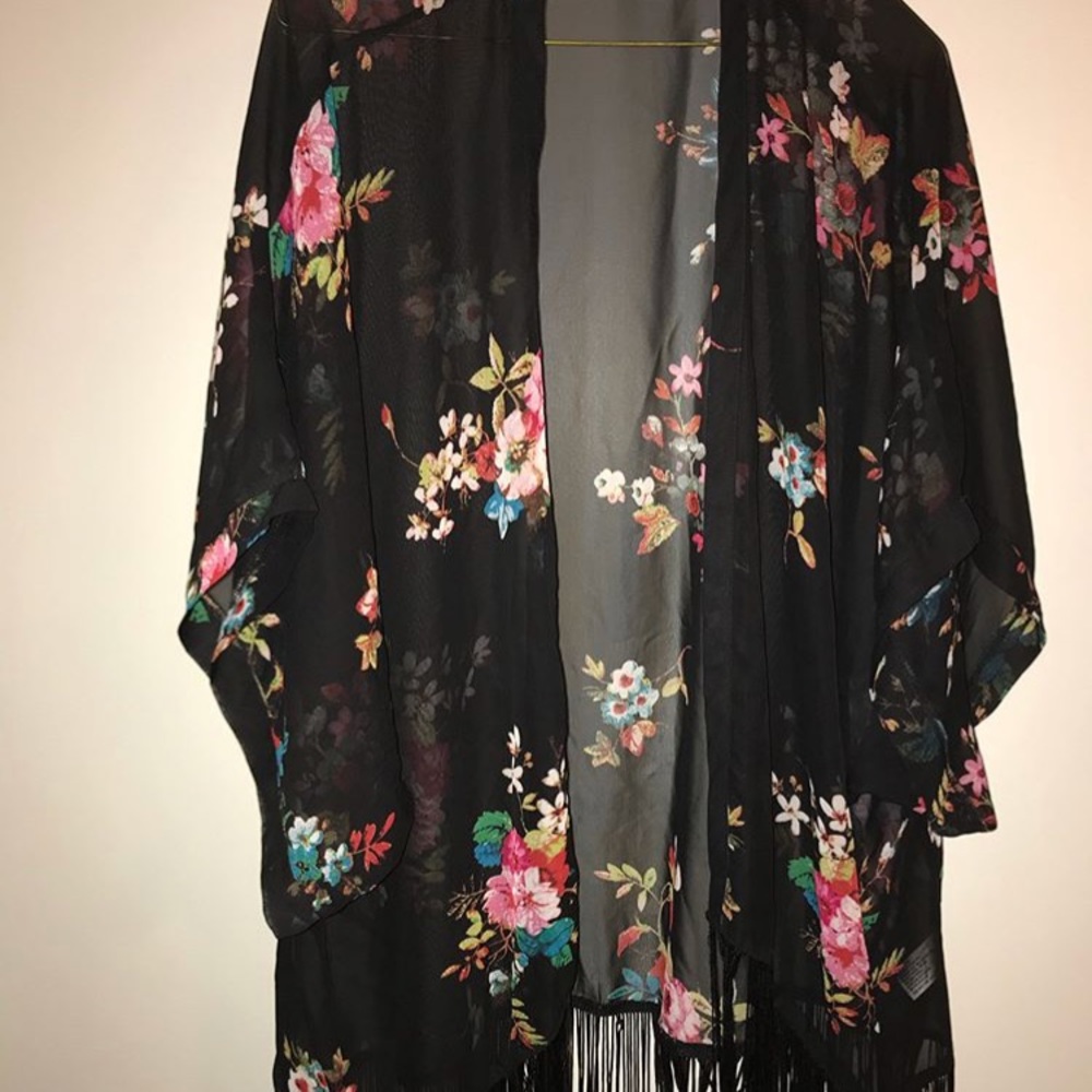 Black Floral Kimono